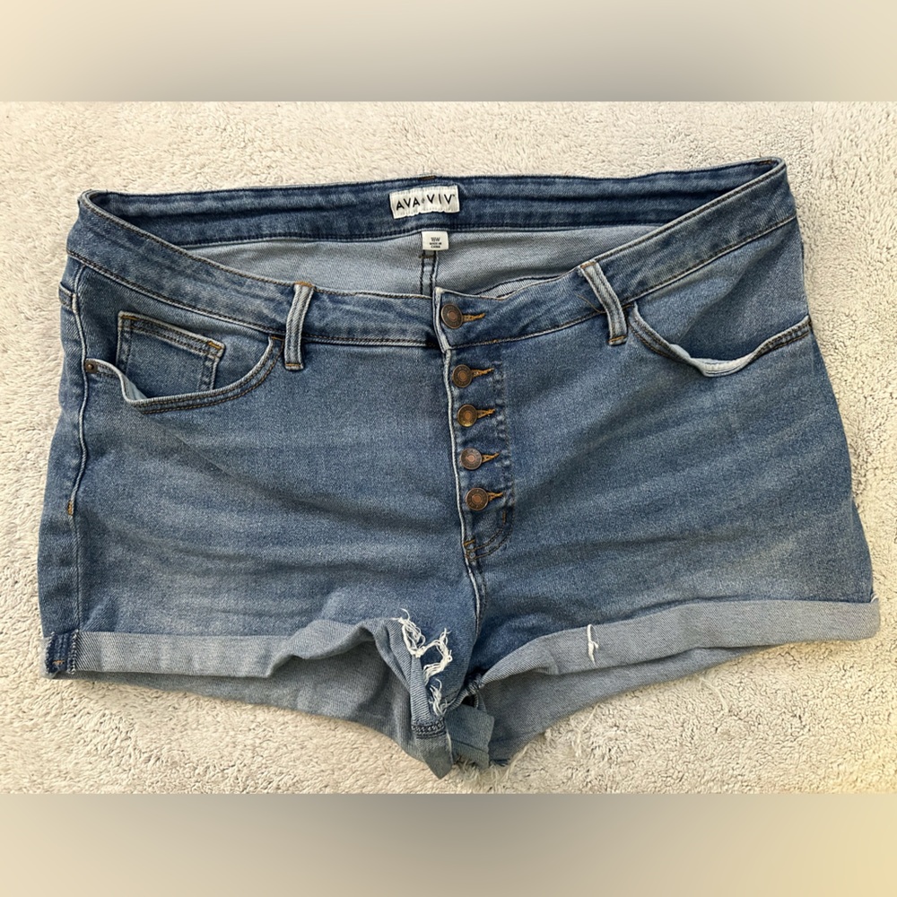 Ava & Viv Classic Blue Denim Shorts | Size 18W